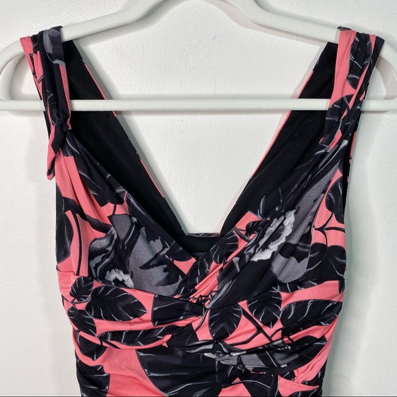 VERSACE Pink and Black Floral Sleeveless V-Neck Cocktail Dress - Size 8 - Picture 3 of 15
